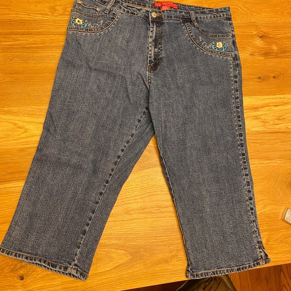 Cosmopolitan Jeanswear Capri size 20 - Picture 1 of 9